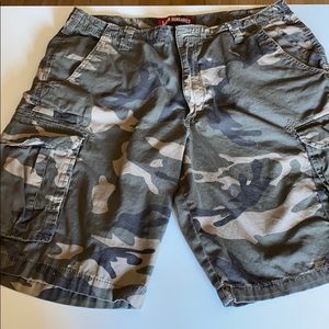 Men’s Lee Camo Cargo Shorts 36